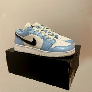 Jordan 1 Low GS “Ice Blue Black” size 7